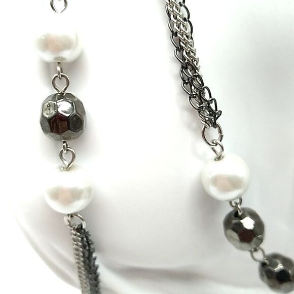 Express Bead Chain Necklace Long Faux Gray Pearls Black Beads on Layered Chains - Picture 13 of 15